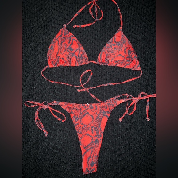 Red Snakskin Bikini - Picture 3 of 3